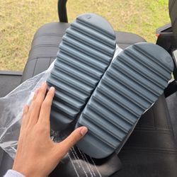 Gray yeezy slides size 9