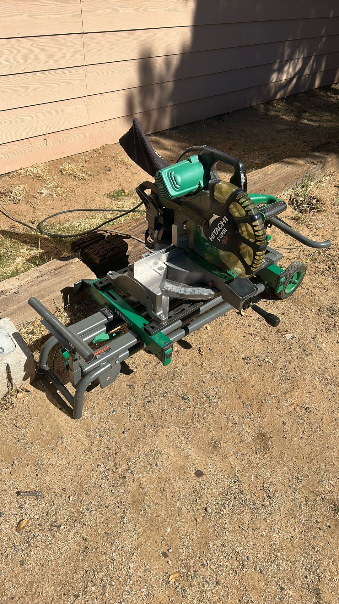 Hitachi Table Saw Excellent Condition 