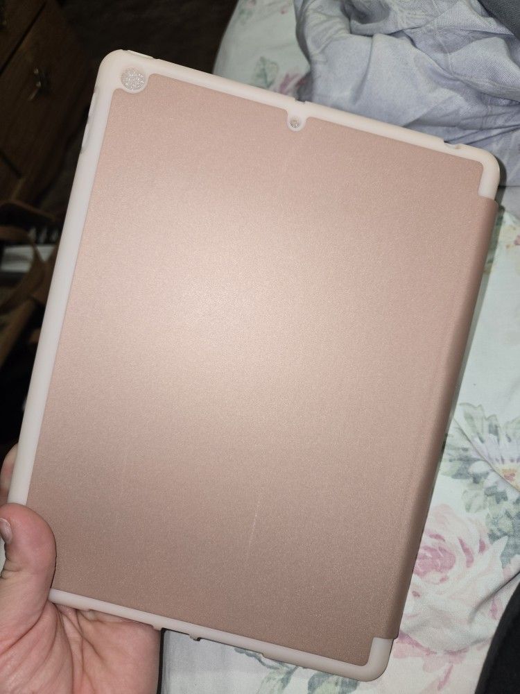 Apple IPad 1st Edition Brand New Protective Case See All Pics It Has Play For The Pen Also Inside