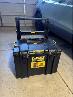 Dewalt tough system rolling tool box