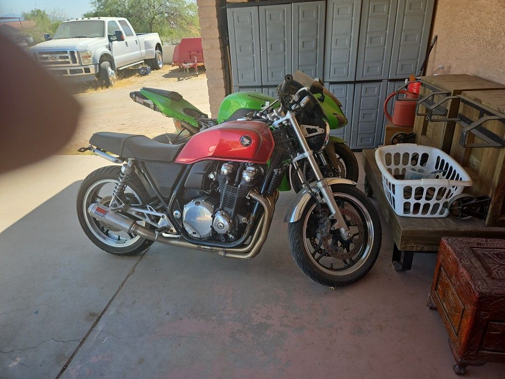 13' Honda Cb1100