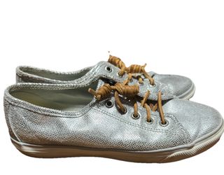 Women’s 8M Sperry Metallic Silver Leather Sneakers STS94858