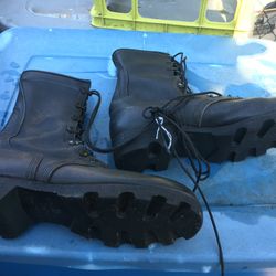 Lnew Military steel toe leather boots size 11 1/2 very nice only $60 firm