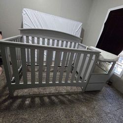 Crib in GREAT condition $45 Need Gone Today Sunday