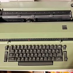 Vintage IBM Correcting Selectric II Electric Typewriter 8X5 – 1978 – Partially Working