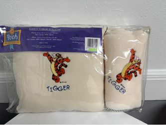 Disney’s Tigger Fleece Throw and Pillow VINTAGE NEW