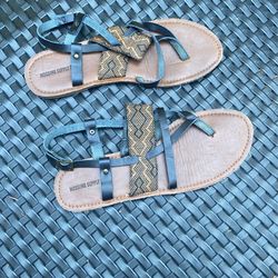 Laced Flat Shoes, Women Size 11.