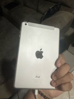 iPad mini 2 wifi and celular 32gb unlocked to any provider $79 no less