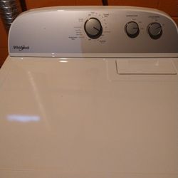Whirl Pool Dryer,White,Large In Size,And Almost New .2022 Model 