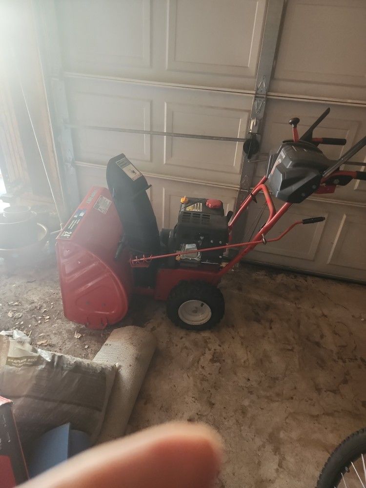 Snow Blower 