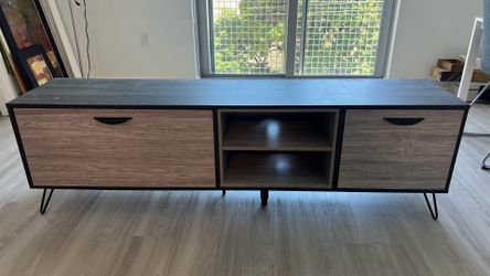 Mueble bajo el tv