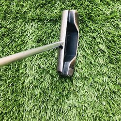 Yes! C-Groove Blade Center Shaft Putter
