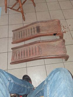 Heavy duty metal car ramps for oil change