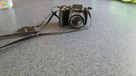 Kodak z812 is camera