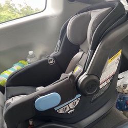 Uppababy carseat