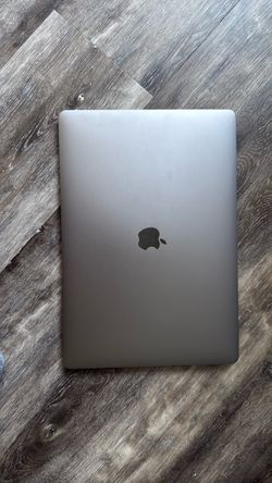 2019 15-inch MacBook Pro w/ Touch Bar
