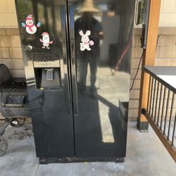 Good Working Refrigerator 