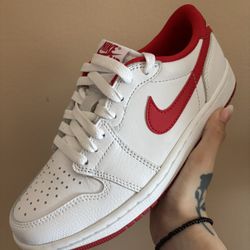 Air Jordan 1 Retro Low OG ‘University Red'