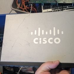 CISCO SG100-16 16 Port Gigabit Switch
