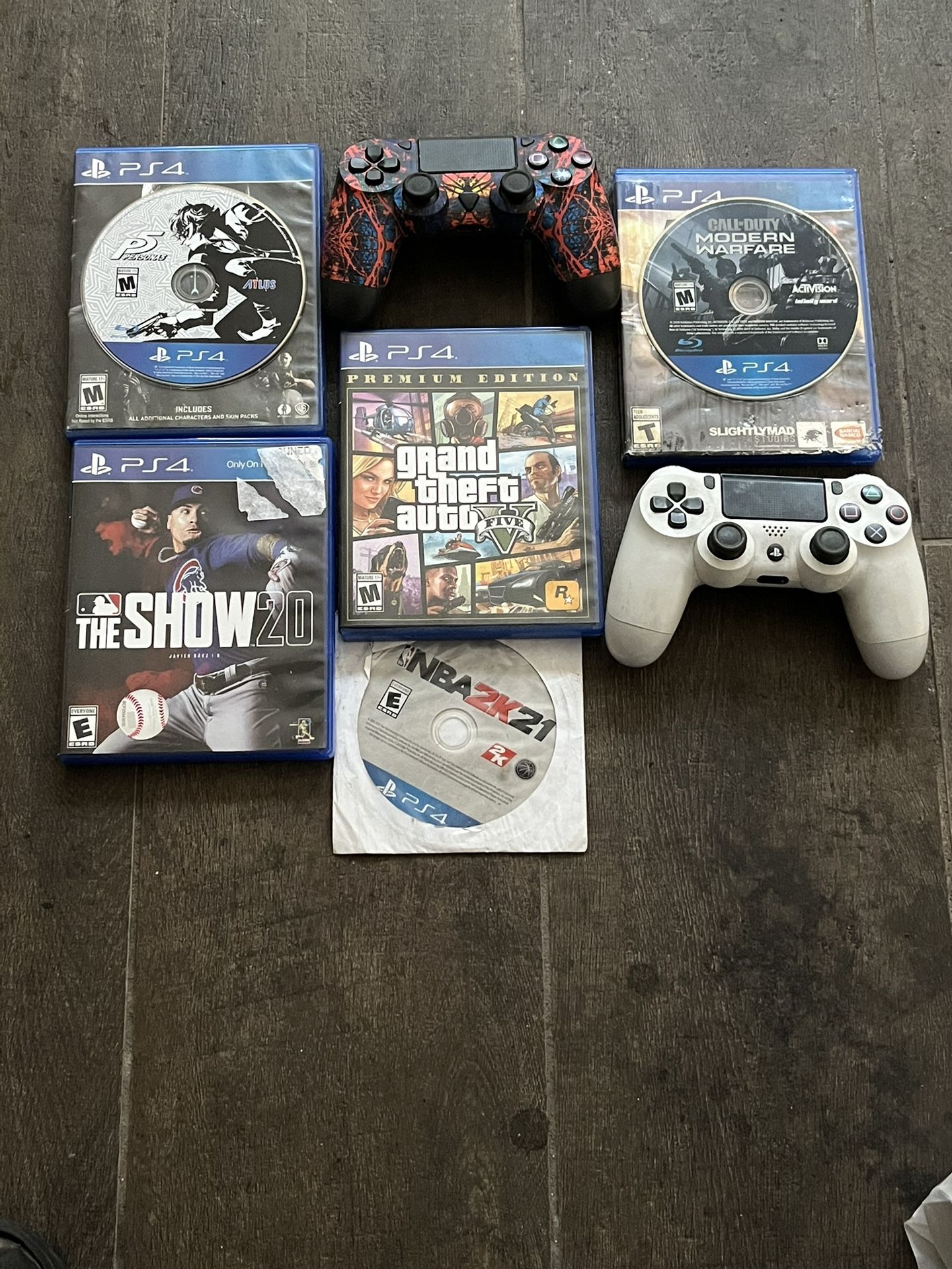 PS4 with games And Two Controls