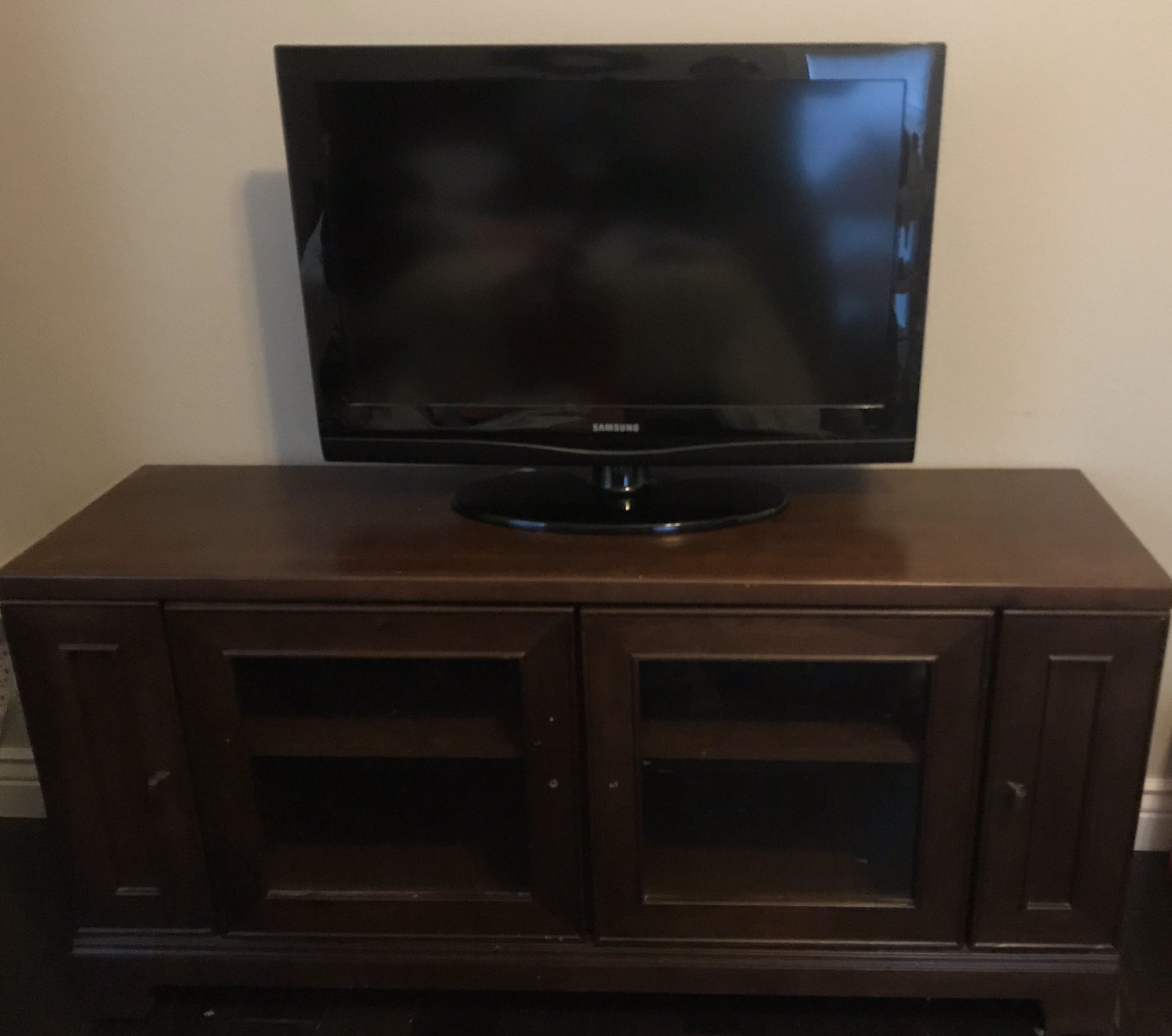 Entertainment center/ tv stand from rooms to go