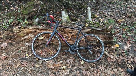Fuji Roubaix 1.3 road racing bike