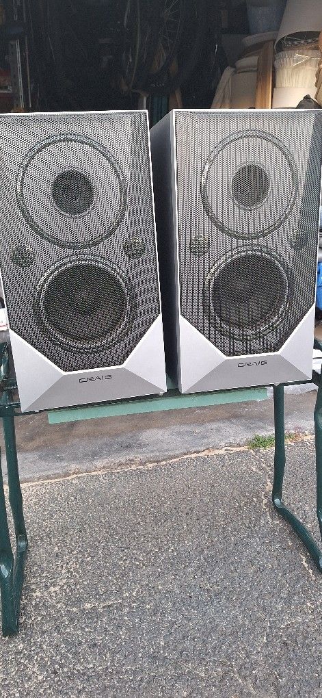 SET OF SPEAKERS BRAND CRAiG $30.00