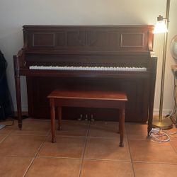 Sohmer & Co. Upright Piano With Excellent Condition 