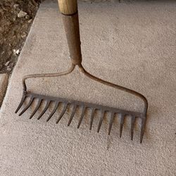 Garden yard tools and equipment
