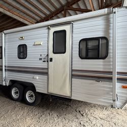 1999 Layton 194LT Great Condition