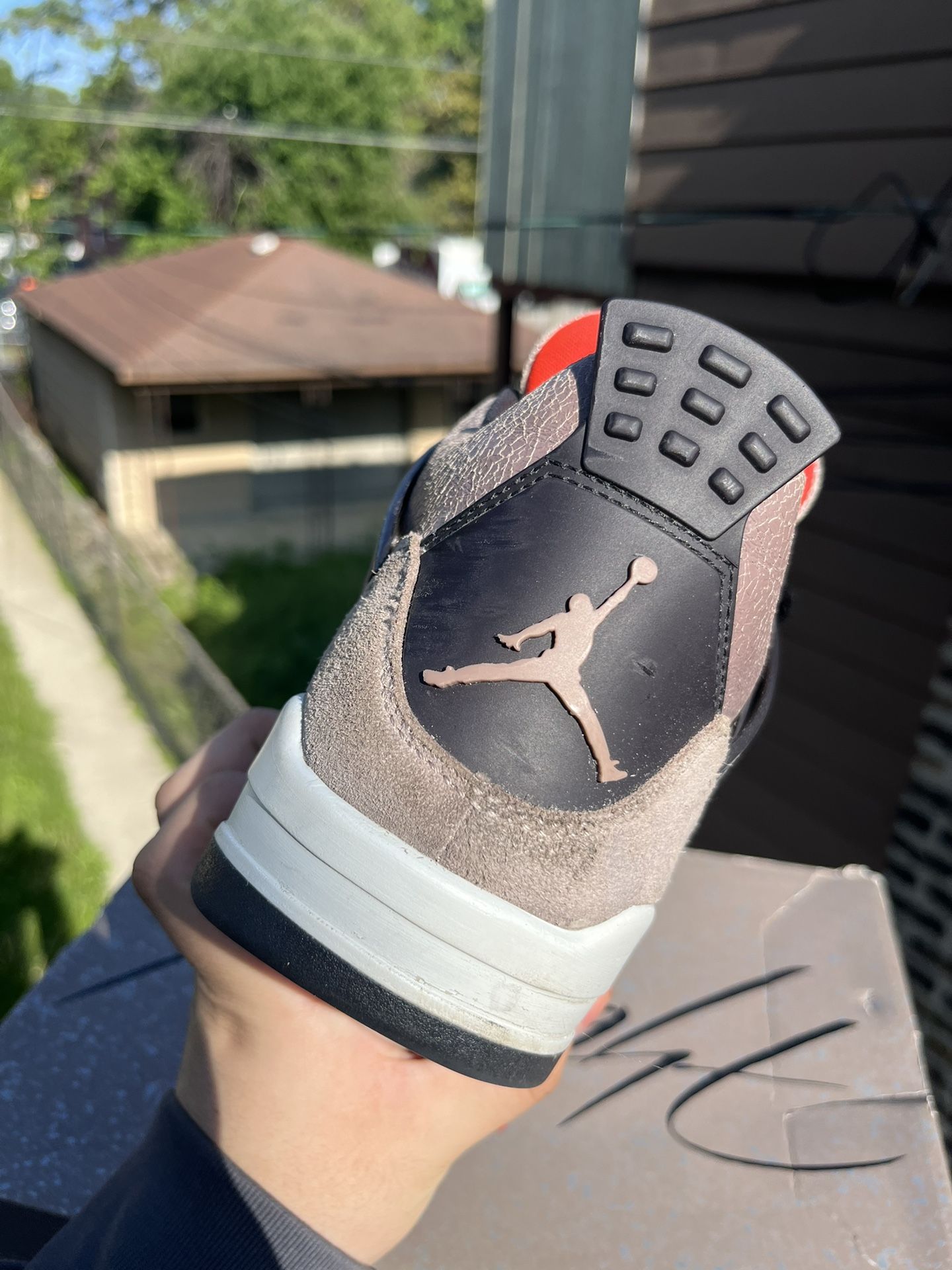 Jordan 4 “Taupe Haze” 10M Clothing