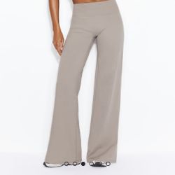 Perfect Peach Active Pants From Garage