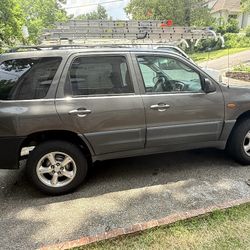 2005 Manual Mazda Tribute 