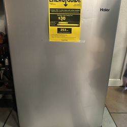 Haier Mini Refrigerator 