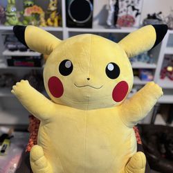 Giant Plush Pikachu (Pokémon)