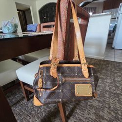 Women's Handbags 
