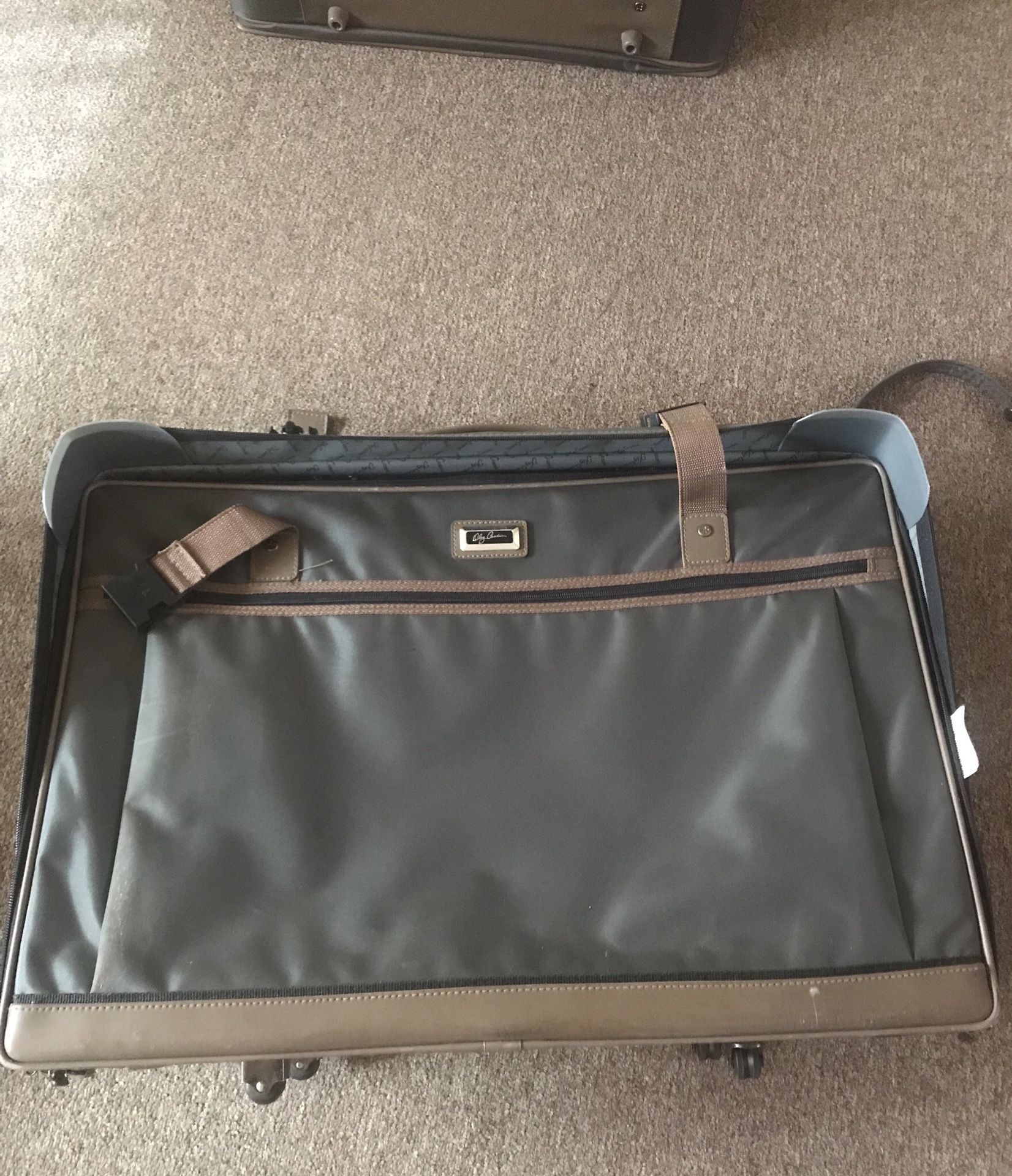 Oleg Cassini Luggage
