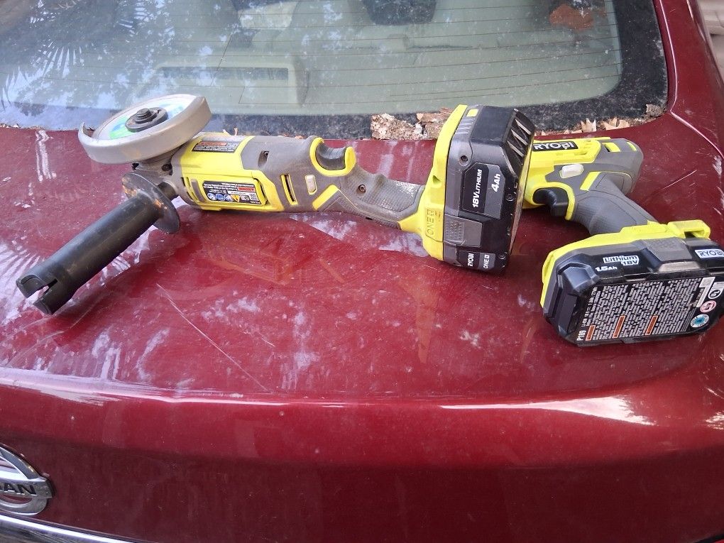 Grinder Inpac Drill 18 V Whit Charger And Table Saw and Weed Eader