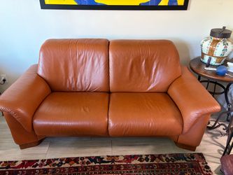 Ekornes leather loveseat