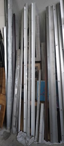 Shutters panels track