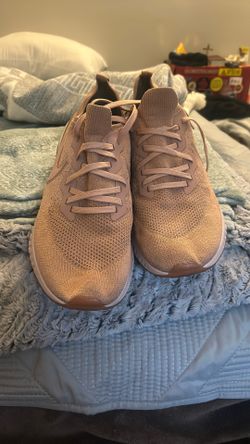 Nike Epic React Flynit 2 “Rose Gold” M14 $45obo