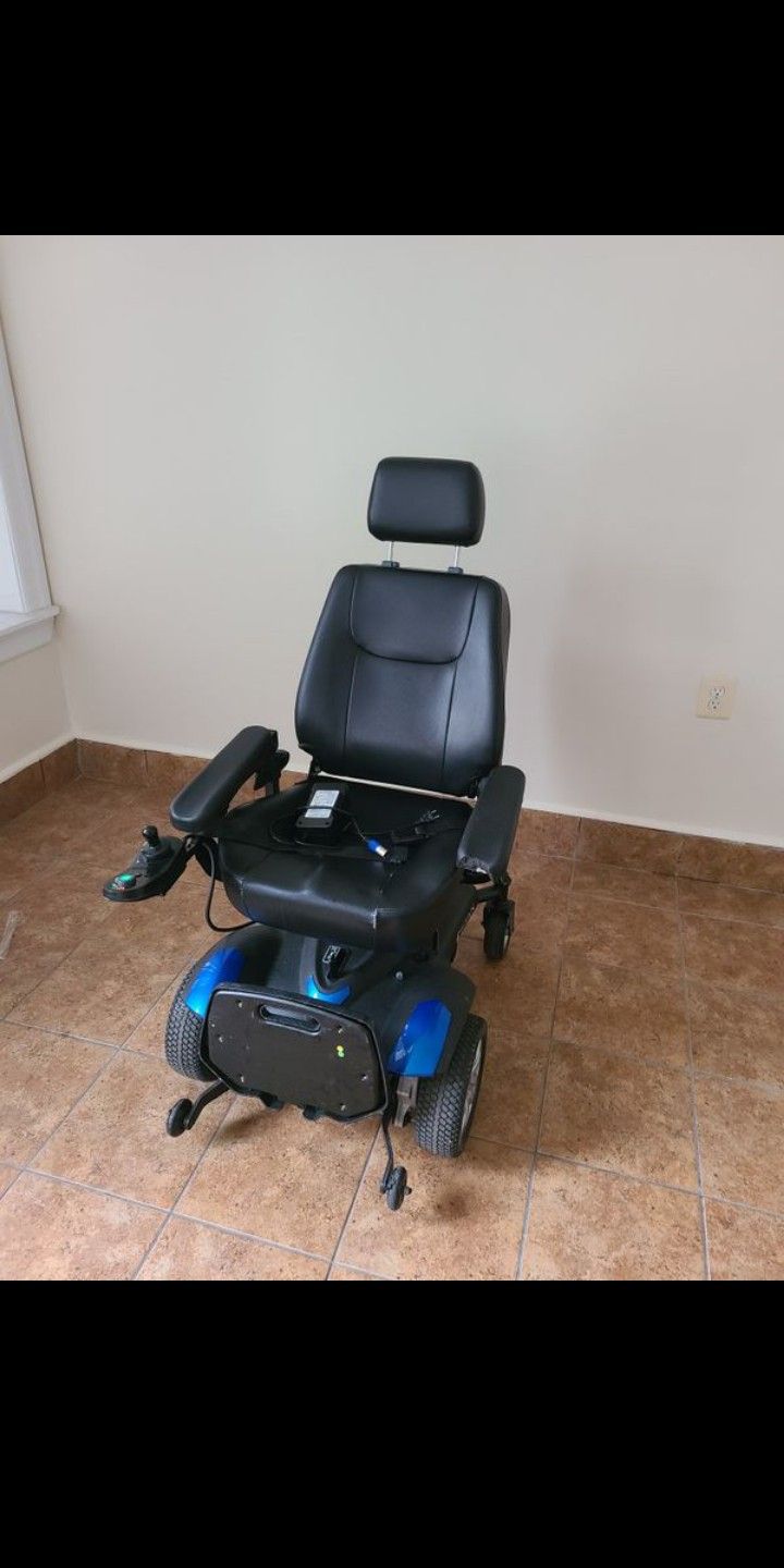 Electric wheelchair