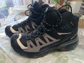 Salomon Gore-Tex Mid Hiking Boots