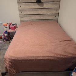 Full Size Bed - Headboard, Footboard and Side Rails