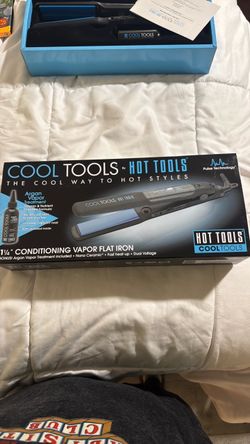 Hot Tools Cool Tools 1¼" Conditioning Vapor Flat Iron