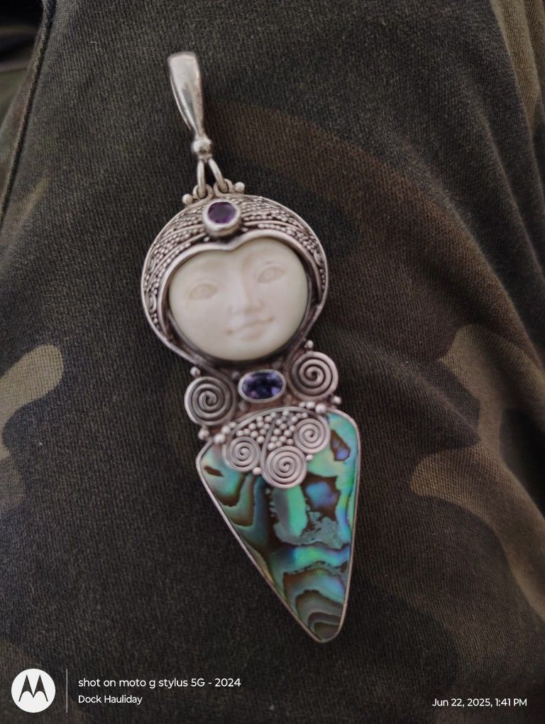 Sajen Moon Goddess Piece