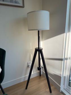 Floor lamp