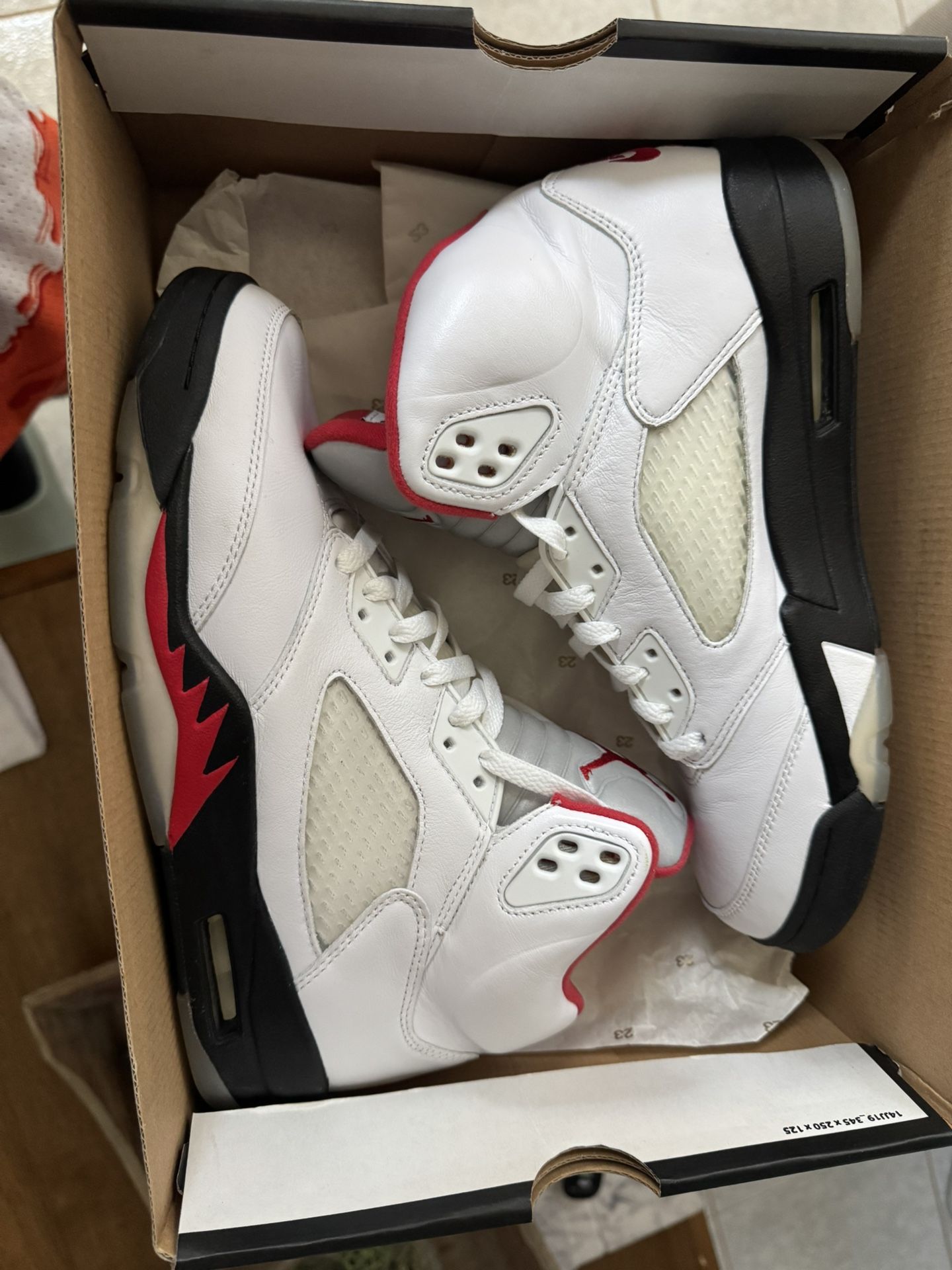 Jordan 5 Size 9