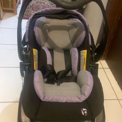 Baby Car Seat Price 30$. Pick Up. E.  Side.  Tacoma