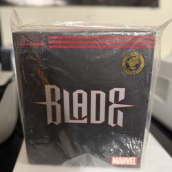 Mezco One:12 MDX 2019 Exclusive Blade 